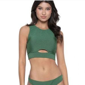PQ SWIM - EMERALD KEY HOLE CROP TOP